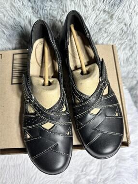 Clarks Black Leather Mary Jane Flats Shoes